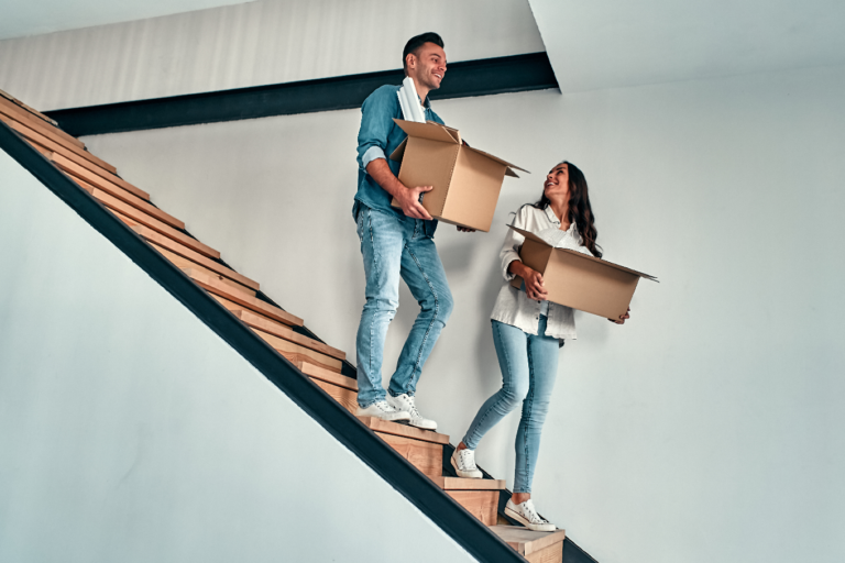 L'importance de réajuster ses contrats d'assurance et informer sa compagnie de sa nouvelle adresse lors d'un déménagement