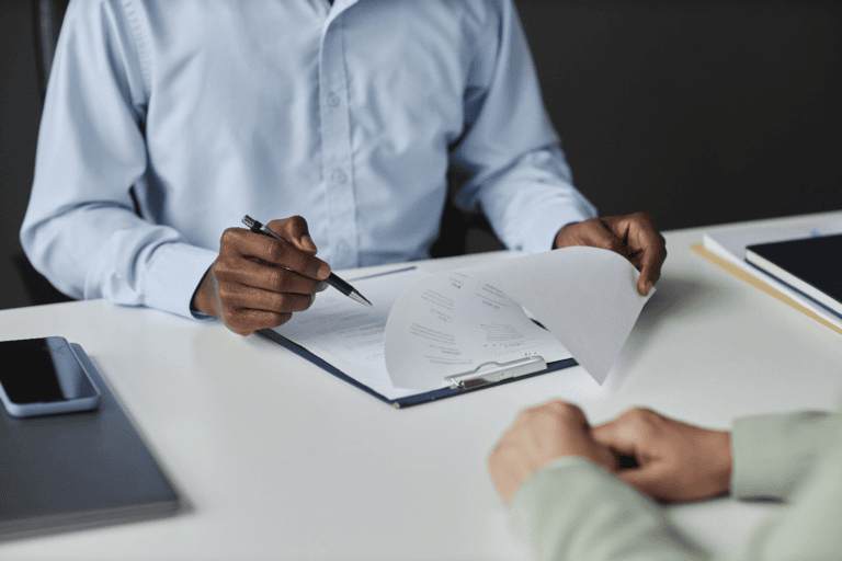 Révision annuelle des assurances en Suisse - Optimisez vos couvertures et économisez sur vos primes