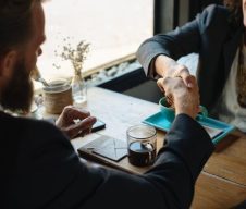 Conseiller courtier en assurance à Genève et Lausanne